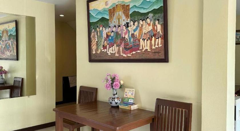 Ponburi Hotel Nan Exterior foto